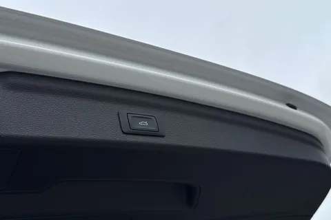 PN75GWV Audi Q3 Black Edition 35 TFSI  150 PS S tronic Thumbnail #30