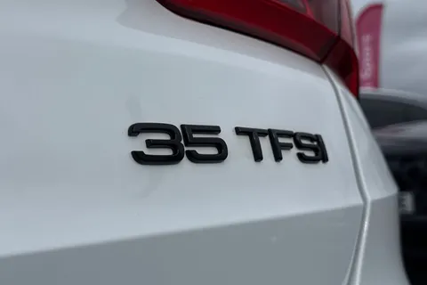 PN75GWV Audi Q3 Black Edition 35 TFSI  150 PS S tronic Thumbnail #31