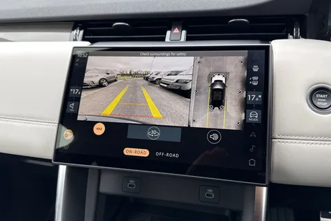 DN75WBG Land Rover Discovery Sport 2.0 D200 Metropolitan 5dr Thumbnail #13