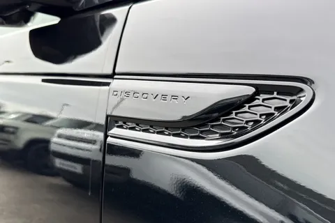 DN75WBG Land Rover Discovery Sport 2.0 D200 Metropolitan 5dr Thumbnail #21