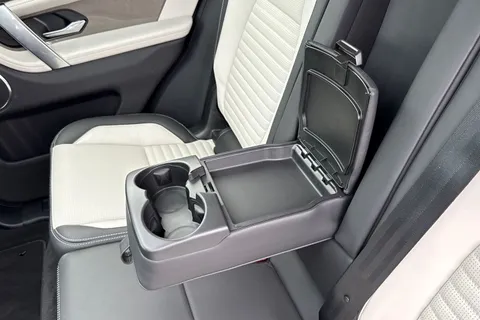 DN75WBG Land Rover Discovery Sport 2.0 D200 Metropolitan 5dr Thumbnail #43