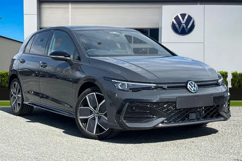  Volkswagen Golf 2.0 TDI Black Edition DSG Euro 6 (s/s) 5dr Thumbnail #2