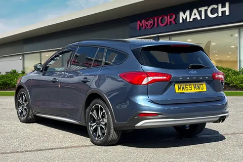 MW69MWO Ford Focus 1.5T EcoBoost Active X Euro 6 (s/s) 5dr Thumbnail #3