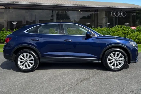 PN72LHA Audi Q3 Sport 35 TDI  150 PS S tronic Thumbnail #4
