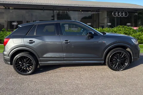 DO69LVG Audi Q2 Black Edition 35 TFSI  150 PS 6-speed Thumbnail #4