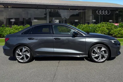 DX25ULV Audi A3 Black Edition 35 TFSI  150 PS 6-speed Thumbnail #4