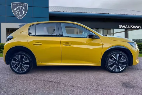 DE72OYF PEUGEOT 208 1.2 PureTech GT Euro 6 (s/s) 5dr Thumbnail #4