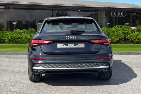  Audi A3 1.5 TFSI Sport Sportback Euro 6 (s/s) 5dr Thumbnail #5