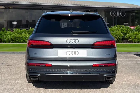 Audi Q7 3.0 TDI V6 Black Edition Tiptronic quattro Euro 6 (s/s) 5dr Thumbnail #5