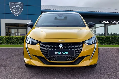 DE72OYF PEUGEOT 208 1.2 PureTech GT Euro 6 (s/s) 5dr Thumbnail #6