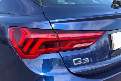 PN72LHA Audi Q3 Sport 35 TDI  150 PS S tronic Thumbnail #9