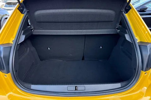 DE72OYF PEUGEOT 208 1.2 PureTech GT Euro 6 (s/s) 5dr Thumbnail #7