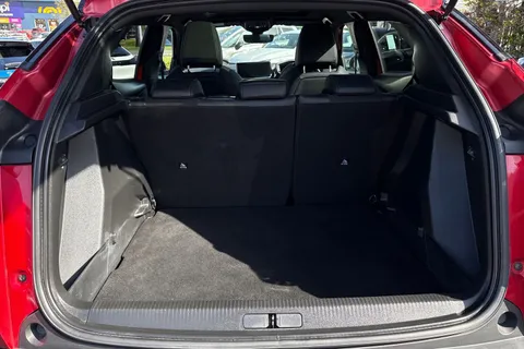 MF21KDN PEUGEOT 2008 1.2 PureTech GT Premium EAT Euro 6 (s/s) 5dr Thumbnail #7