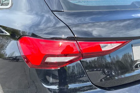  Audi A3 1.5 TFSI Sport Sportback Euro 6 (s/s) 5dr Thumbnail #8