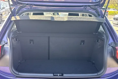 ML22NLU Volkswagen Polo 1.0 TSI Life 5dr **MOBILE PHONE PREP, PARKING SENSORS** Thumbnail #7