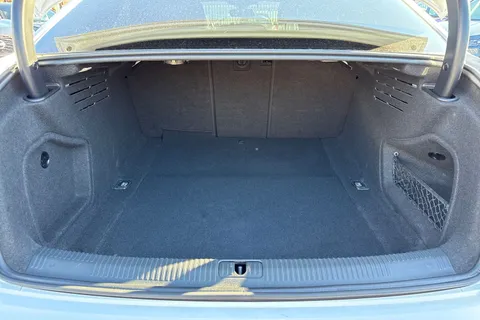 10 of 47 for Audi A4 2.0 TFSI 35 Black Edition S Tronic Euro 6 (s/s) 4dr