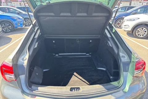 DY68ZRX Vauxhall Insignia 1.6i Turbo Elite Nav Grand Sport Euro 6 (s/s) 5dr Thumbnail #11