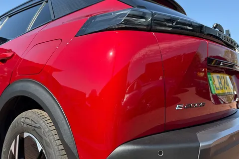 LB24SVW PEUGEOT e-2008 50kWh GT Auto 5dr (7kW Charger) Thumbnail #8