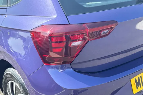 ML22NLU Volkswagen Polo 1.0 TSI Life 5dr **MOBILE PHONE PREP, PARKING SENSORS** Thumbnail #8