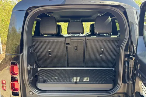 11 of 51 for Land Rover Defender 90 3.0 D250 MHEV X-Dynamic SE SUV 3dr Diesel Auto 4WD Euro 6 (s/s) (250 ps)