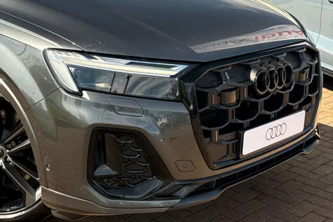 Audi Q7 3.0 TDI V6 Black Edition Tiptronic quattro Euro 6 (s/s) 5dr Thumbnail #9