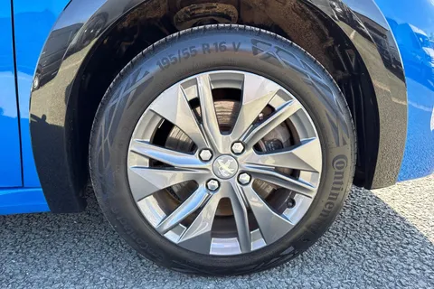 10 of 53 for PEUGEOT e-208 50kWh Allure Premium Auto 5dr