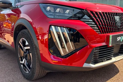 LB24SVW PEUGEOT e-2008 50kWh GT Auto 5dr (7kW Charger) Thumbnail #9