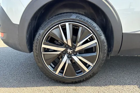 AE71ZZP PEUGEOT 5008 1.2 PureTech GT Premium EAT Euro 6 (s/s) 5dr Thumbnail #12