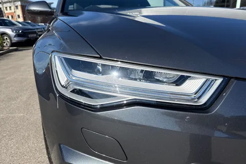 9 of 64 for Audi A6 Saloon 2.0 TDI S line S Tronic quattro Euro 6 (s/s) 4dr