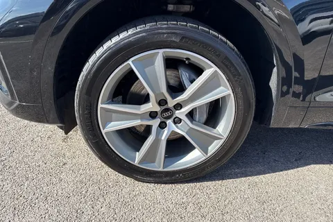 MH73UHU Audi Q5 Black Edition 50 TFSI e quattro 299 PS S tronic Thumbnail #11