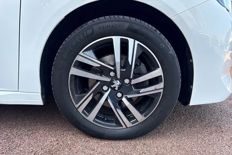 DH23LOF PEUGEOT 208 1.2 PureTech Allure Premium + Euro 6 (s/s) 5dr Thumbnail #10