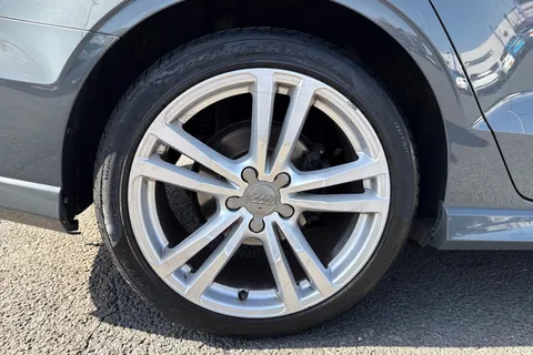 11 of 58 for Audi A3 1.5 TFSI CoD S line S Tronic Euro 6 (s/s) 4dr