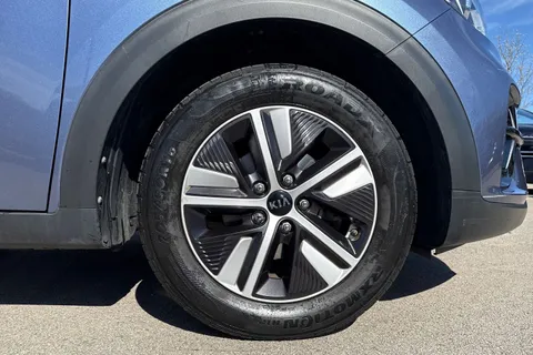 SK21GBO Kia Niro 1.6 GDi 8.9kWh 2 DCT Euro 6 (s/s) 5dr Thumbnail #11