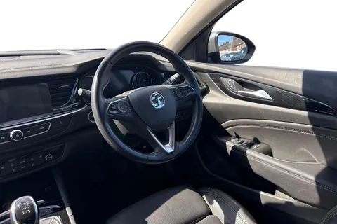 DY68ZRX Vauxhall Insignia 1.6i Turbo Elite Nav Grand Sport Euro 6 (s/s) 5dr Thumbnail #14