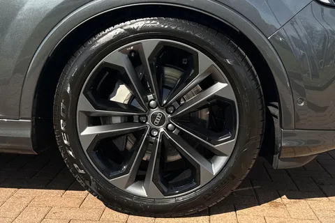 Audi Q7 3.0 TDI V6 Black Edition Tiptronic quattro Euro 6 (s/s) 5dr Thumbnail #11