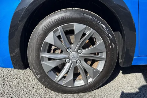 12 of 53 for PEUGEOT e-208 50kWh Allure Premium Auto 5dr