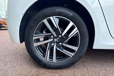 DH23LOF PEUGEOT 208 1.2 PureTech Allure Premium + Euro 6 (s/s) 5dr Thumbnail #11
