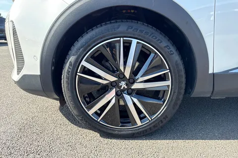 AE71ZZP PEUGEOT 5008 1.2 PureTech GT Premium EAT Euro 6 (s/s) 5dr Thumbnail #14