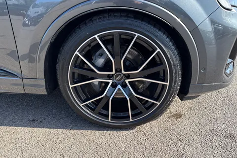 Audi Q7 3.0 TDI V6 Black Edition Tiptronic quattro Euro 6 (s/s) 5dr Thumbnail #12