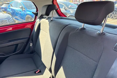 14 of 40 for Volkswagen Up! 1.0 Move up! Euro 6 (s/s) 5dr