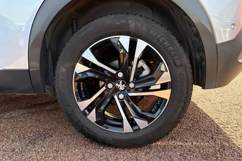 11 of 50 for PEUGEOT 2008 1.2 PureTech GT EAT Euro 6 (s/s) 5dr