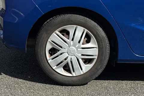 13 of 42 for Honda Jazz 1.3 i-VTEC S Euro 6 (s/s) 5dr