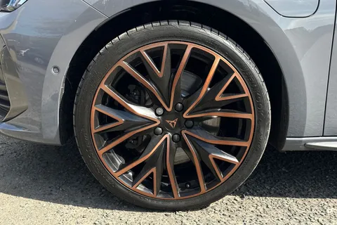 PY24EXB CUPRA Leon 1.4 eHybrid 12.8kWh VZ2 Design Edition DSG Euro 6 (s/s) 5dr Thumbnail #14