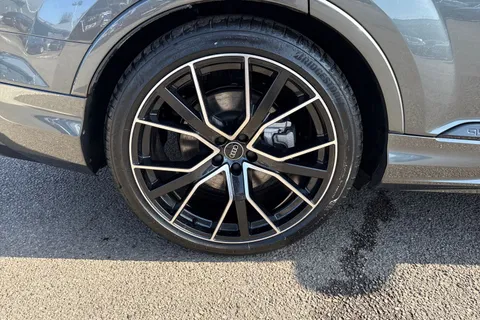 Audi Q7 3.0 TDI V6 Black Edition Tiptronic quattro Euro 6 (s/s) 5dr Thumbnail #13