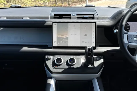 15 of 51 for Land Rover Defender 90 3.0 D250 MHEV X-Dynamic SE SUV 3dr Diesel Auto 4WD Euro 6 (s/s) (250 ps)