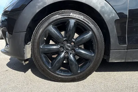 SA19KYO Mini Clubman 1.5 Cooper Exclusive Euro 6 (s/s) 6dr Thumbnail #13