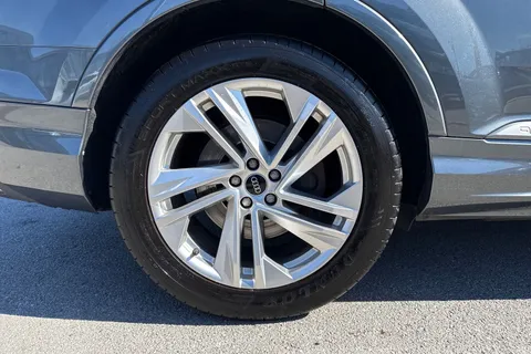 LP23NPE Audi Q7 MY23.5 S line 45 TDI quattro 231 PS tiptronic Thumbnail #14
