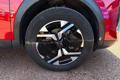 LB24SVW PEUGEOT e-2008 50kWh GT Auto 5dr (7kW Charger) Thumbnail #13