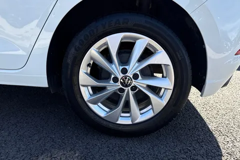 MW22RVF Volkswagen Polo 1.0 TSI Style 5dr Thumbnail #14