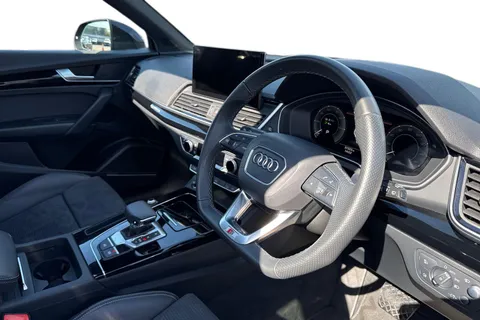 MH73UHU Audi Q5 Black Edition 50 TFSI e quattro 299 PS S tronic Thumbnail #15